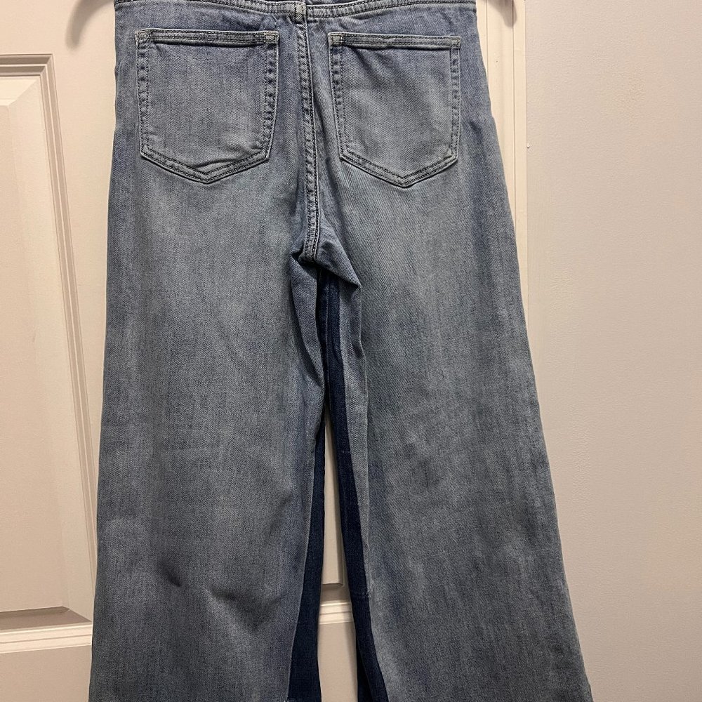 New York and Co Gabrielle Union Collection size 4 two toned denim jeans